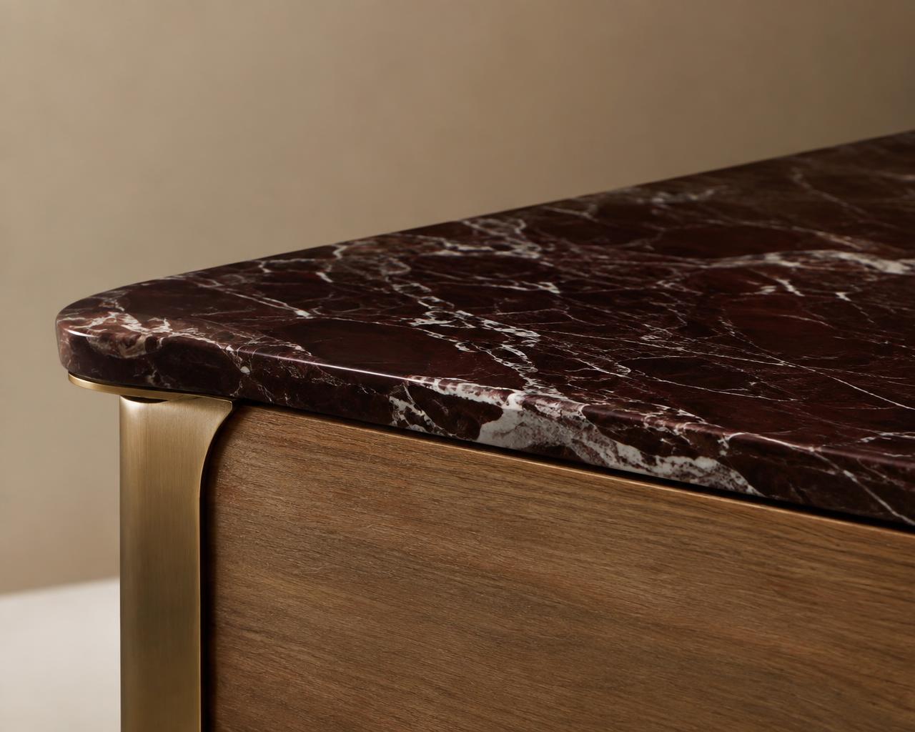 Détail de marbre et de bois